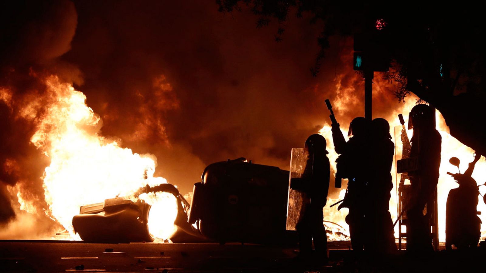 Batalla campal por las calles del centro de Barcelona en la quinta jornada de protestas independentistas