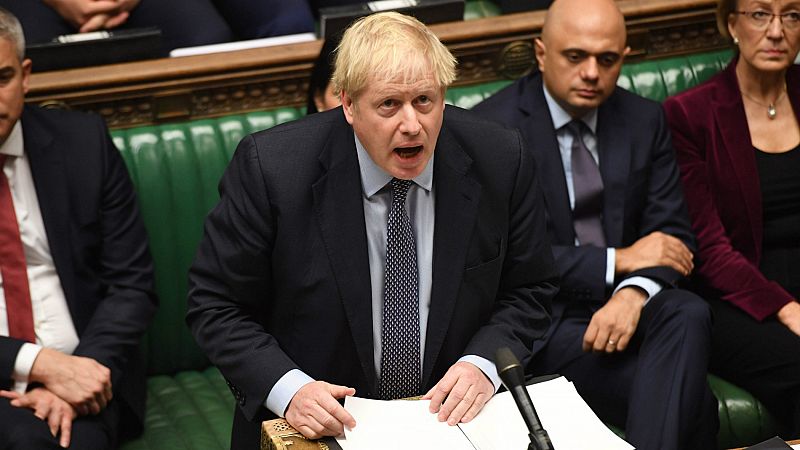 El Parlamento británico aplaza el 'Brexit' y fuerza una nueva prórroga