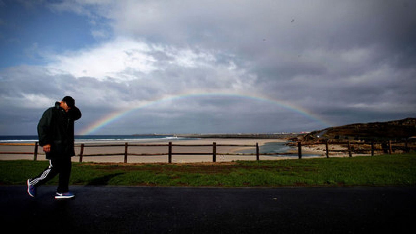 Cielos nubosos y con lluvias en  la mitad noroeste peninsular - RTVE.es