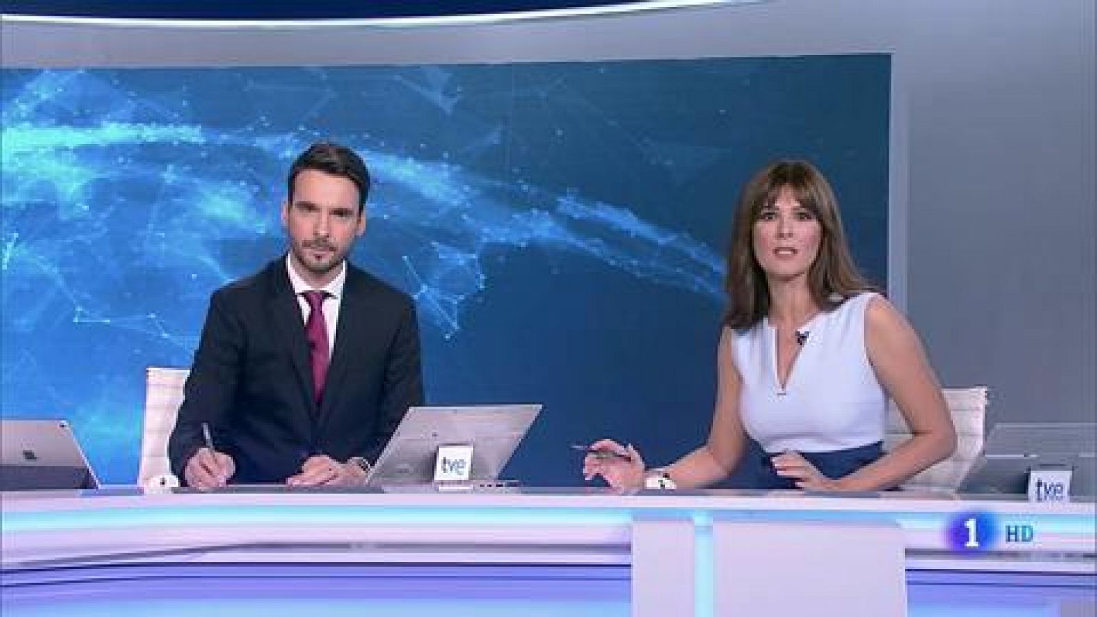 Telediario 1: Sánchez exige a Torra que condene "rotundamente" la violencia y el president le responde que "no le dé lecciones" | RTVE Play