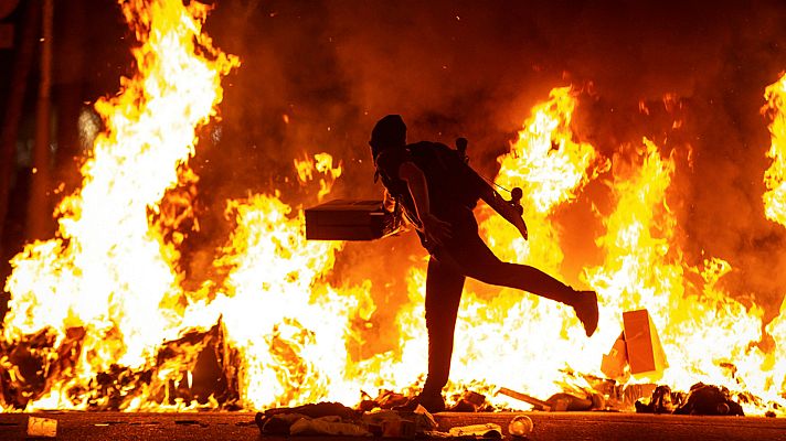 Telediario 1 - ¿Quién está detrás de la violencia en Cataluña?