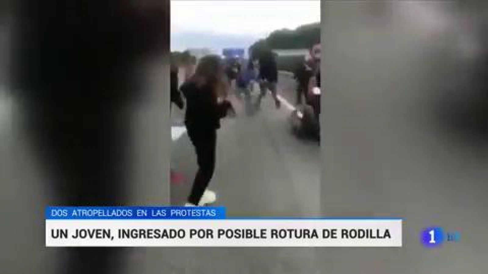 Dos personas han sido atropelladas durante los cortes de carretera de los CDR en Argentona -RTVE.es | Ver