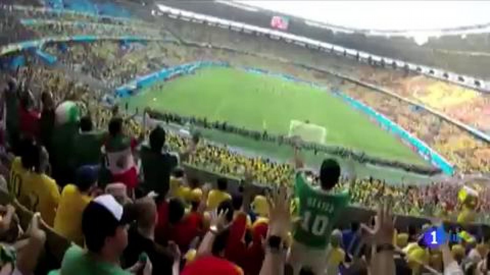 Telediario 1: La FIFA amenaza a México con dejarle fuera del Mundial por insultos homófobos | RTVE Play