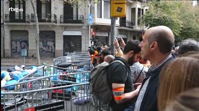 Protesta pacfica davant de la Delegaci del Govern a Barcelona