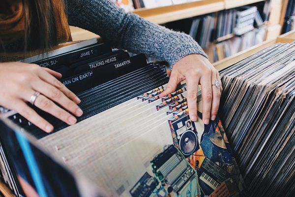 A partir de hoy - Nos vamos a comprar vinilos