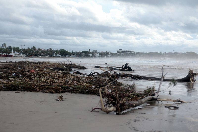 Vientos fuertes en el Cantábrico, Estrecho y litoral almeriense - ver ahora 