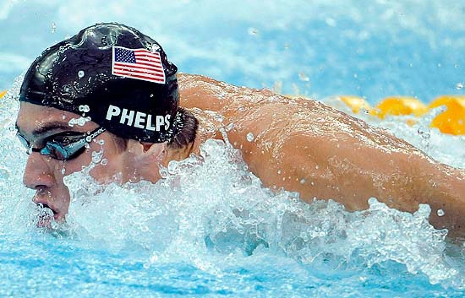 Michael Phelps bate el récord del mundo de 100 metros mariposa