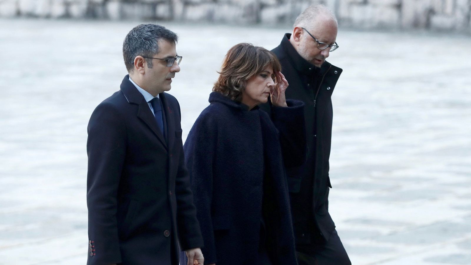 Representantes del Gobierno y familiares de Franco llegan al Valle de los Caídos para la exhumación