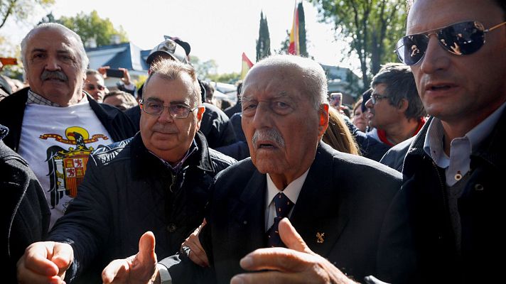 Los desayunos - Tejero llega al cementerio de Mingorrubio entre momentos de tensión