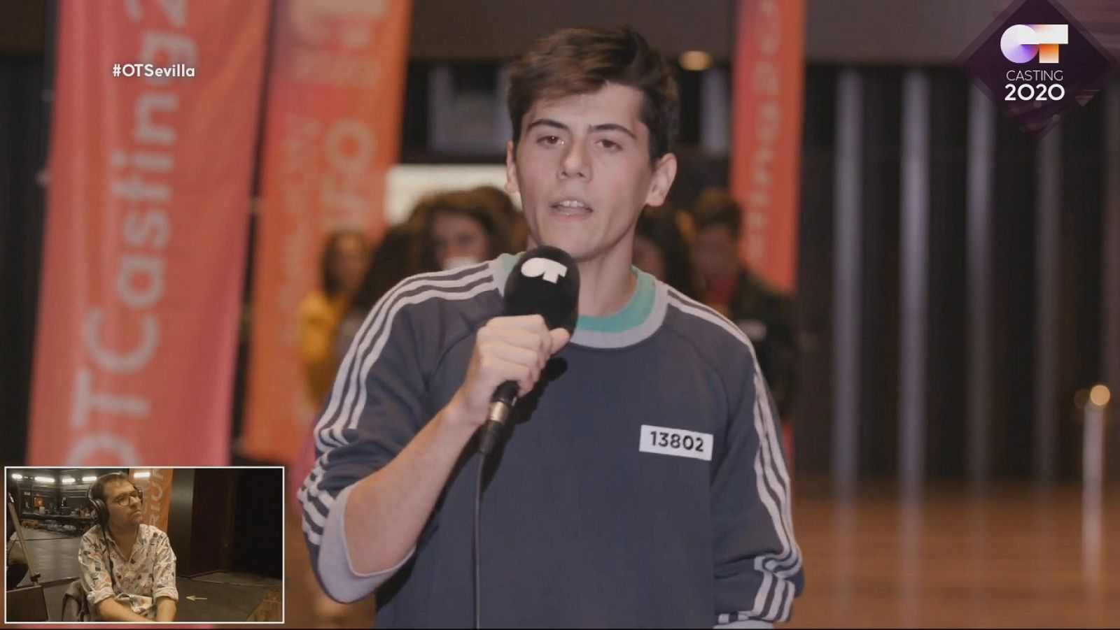 Un chico jovencito canta "Someone like you" de Adele en la Fase 1 del casting OT 2020 en Sevilla