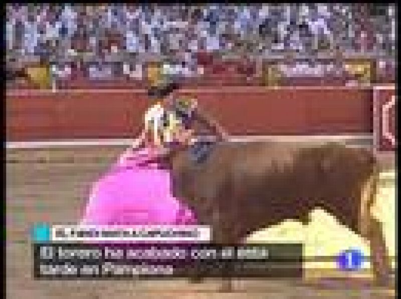 El toro que ha provocado la muerte de un joven en el cuarto encierro de San Fermín ha muerto a manos de El Fandi.