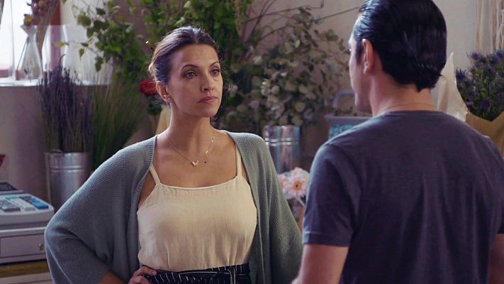 Mercado Central - Cristina le pregunta a Doménico por su tatuaje