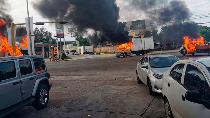 Telediario 1 - La narcocultura: la música, iconografía y estética de los traficantes de drogas en México
