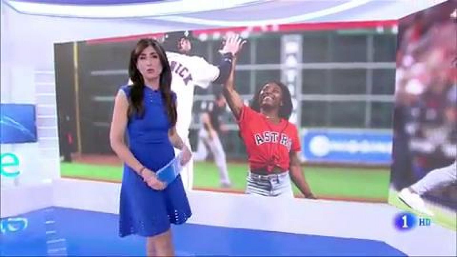 Telediario 1: Simon Biles deslumbra a los aficionados del béisbol  | RTVE Play