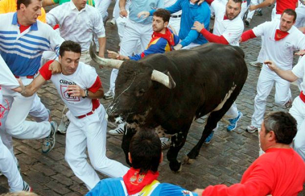 San Fermín - Limpio y emocionante 5º encierro