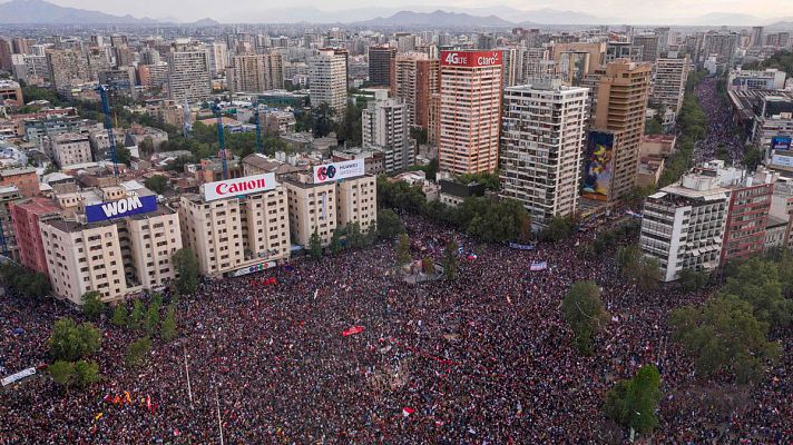 Un millón de personas marchan en Chile contra Piñera y la desigualdad social