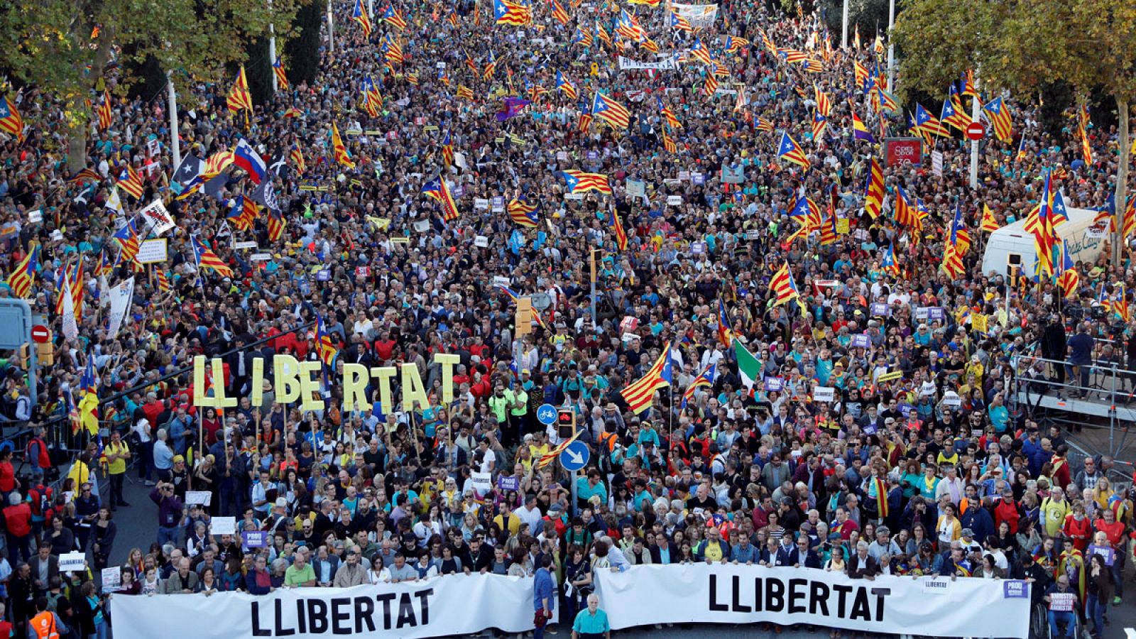 Sentencia procés: 350.000 personas se manifiestan en Barcelona contra la sentencia del 'procés'