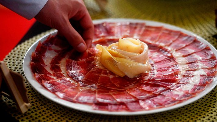 Telediario 1 - Salamanca se convierte en la capital del cerdo ibérico