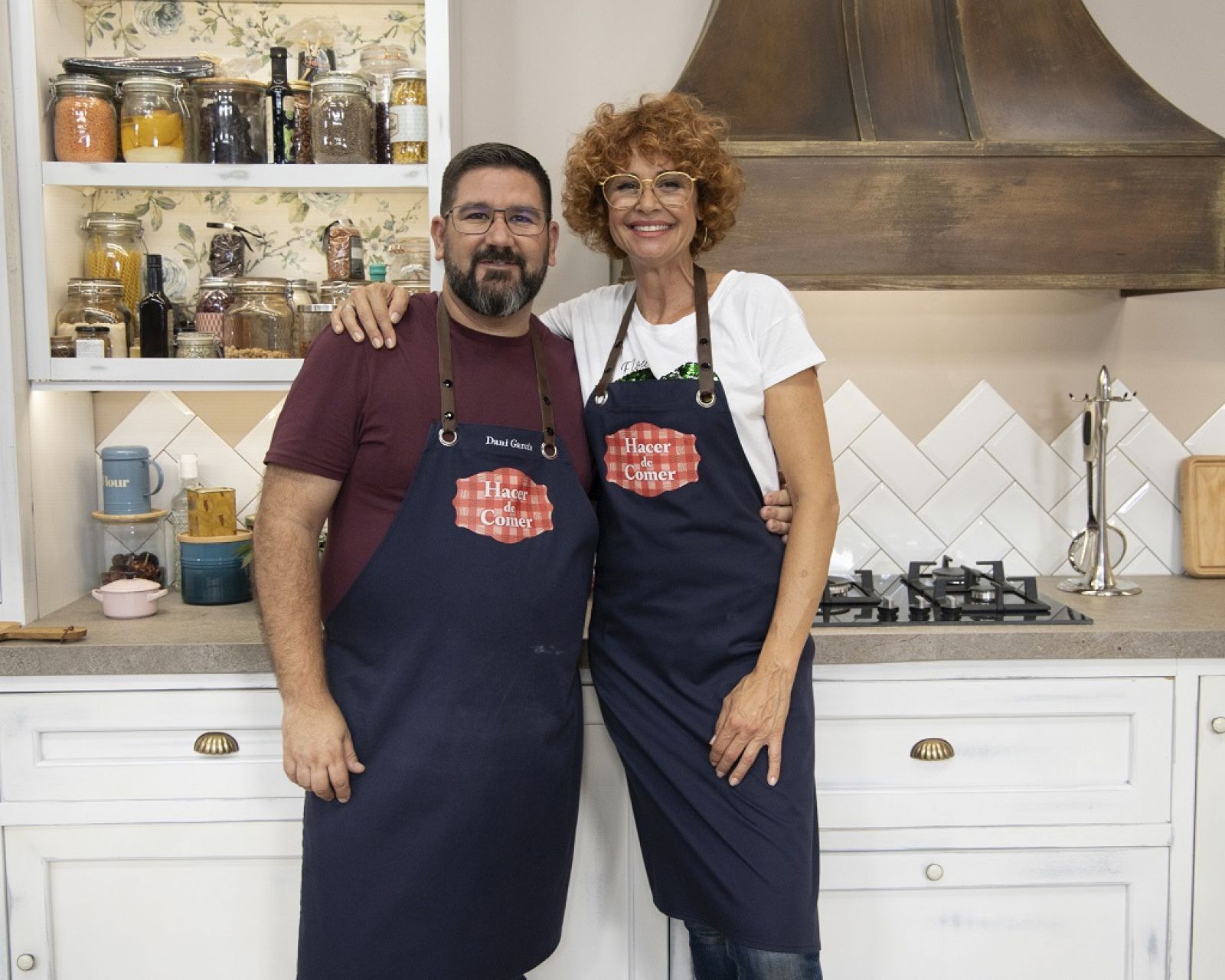 La actriz y presentadora Esther Arroyo visita "Hacer de comer"