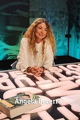 L'escriptora Ángela Becerra