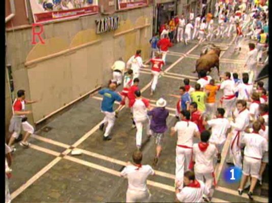 San Fermín - VI encierro. La manada en Estafeta