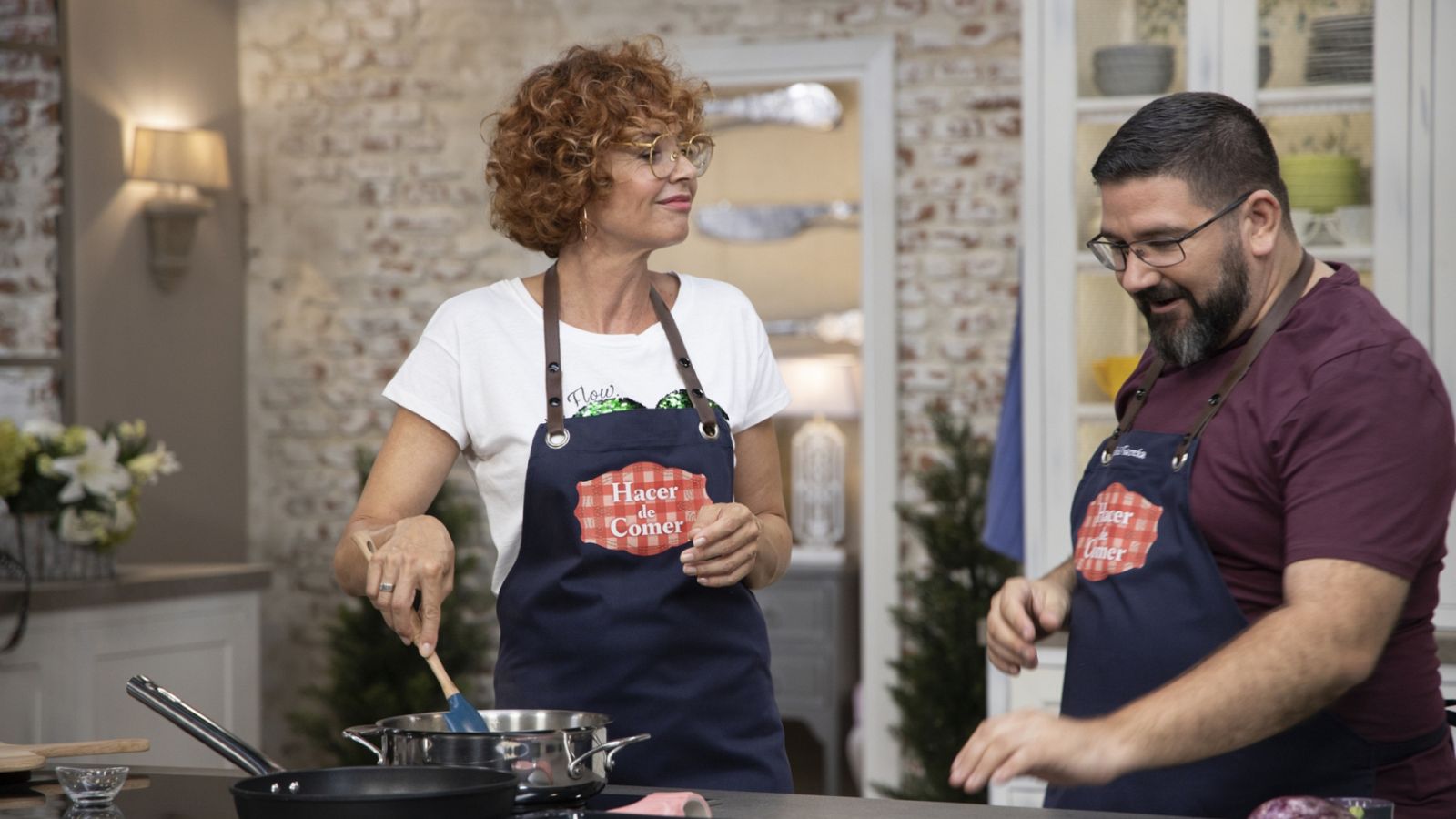 Hacer de comer - Moussaka y morro de cerdo - RTVE.es