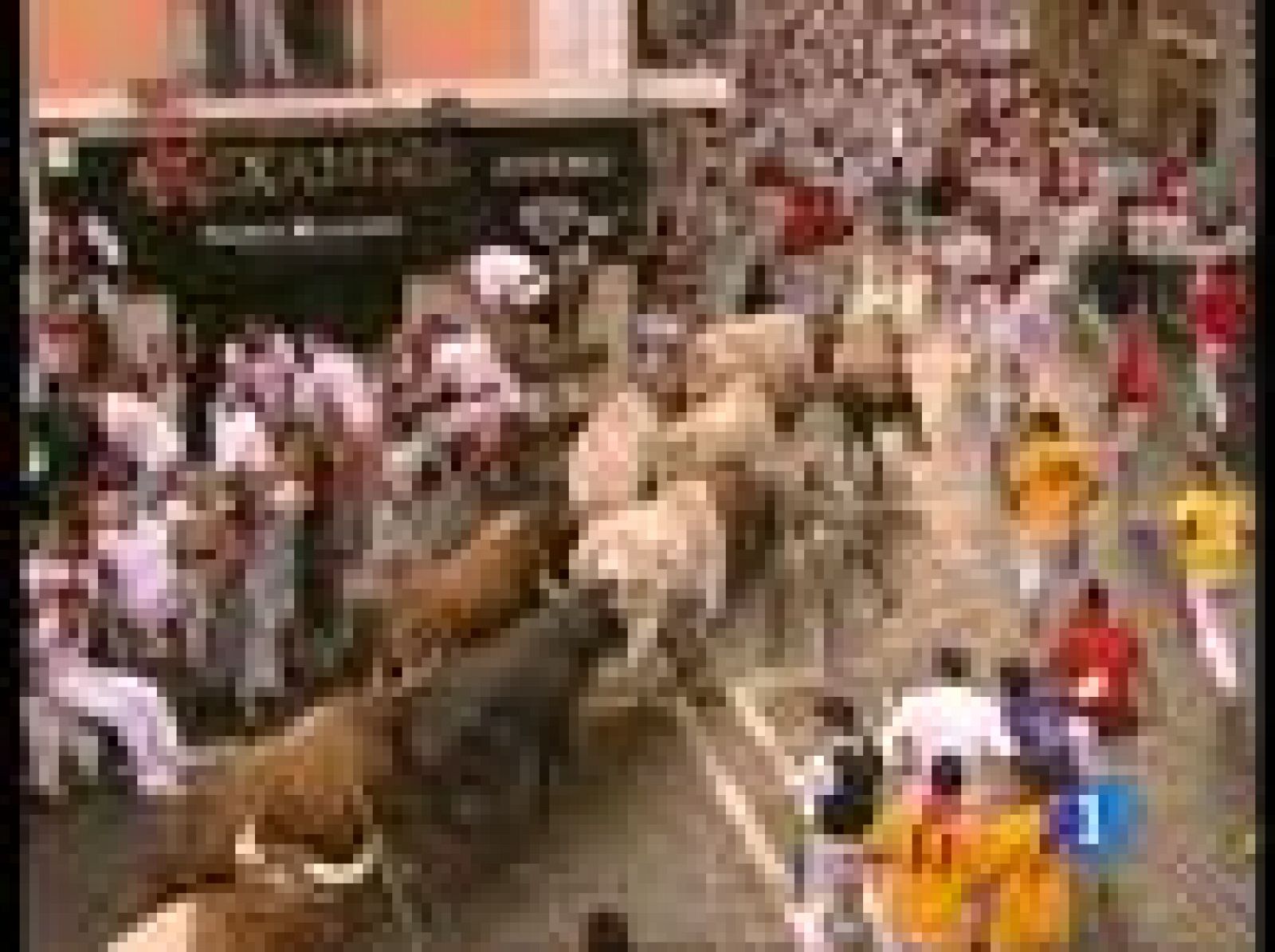 San Fermín 2023: Los Miura a su paso por el Ayto. | RTVE Play