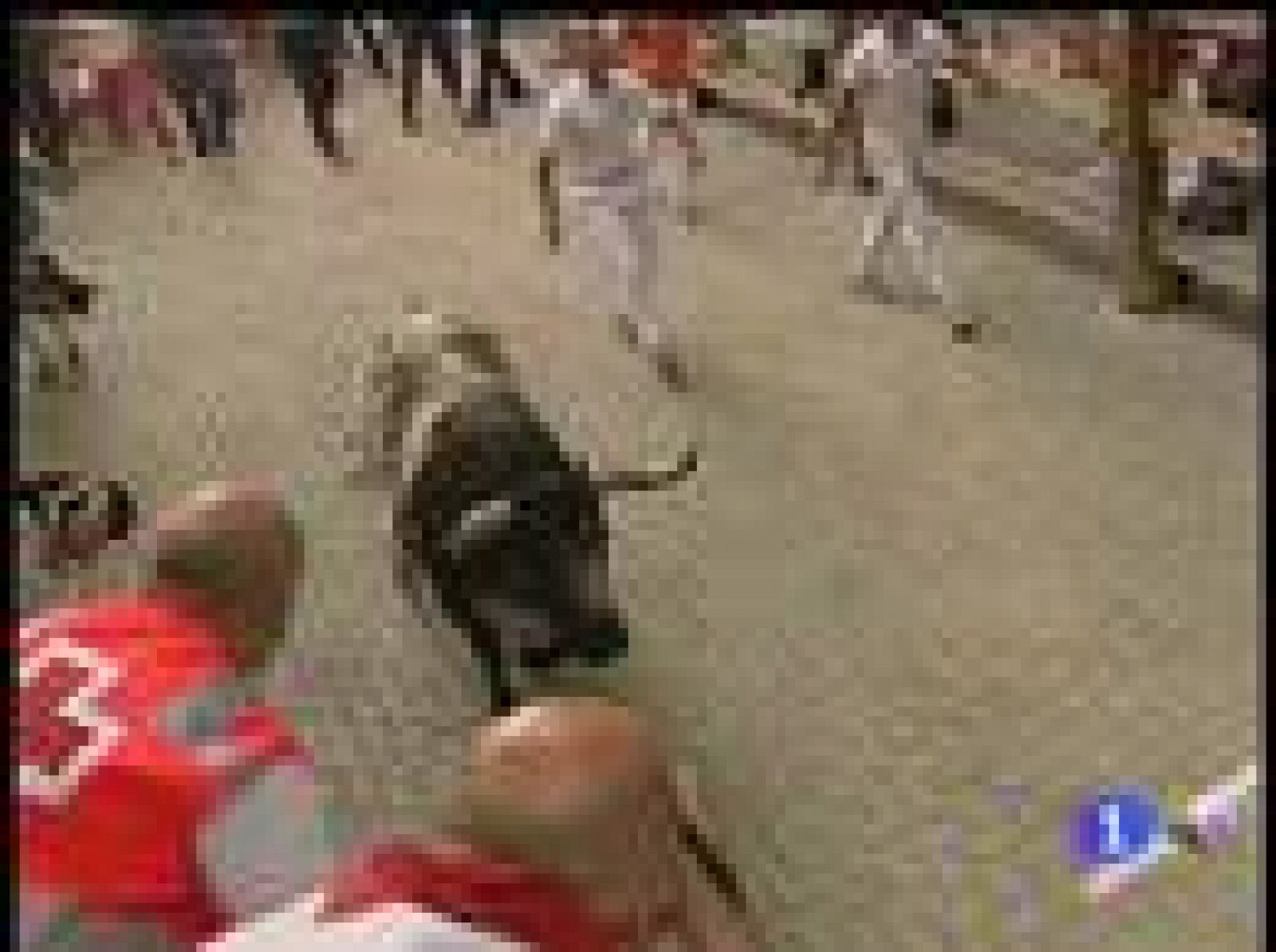 El sexto encierro de los Sanfermines ha dejado cuatro heridos, dos de ellos de gravedad. 