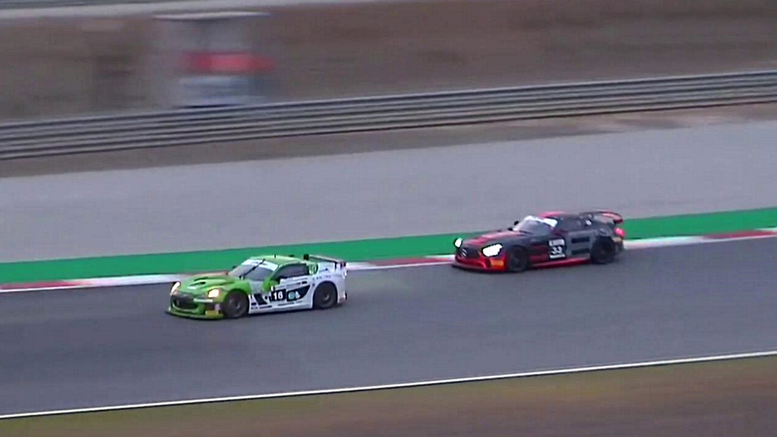 Automovilismo - GT4 European Series 2ª carrera. Prueba Algarve. Resumen - ver ahora