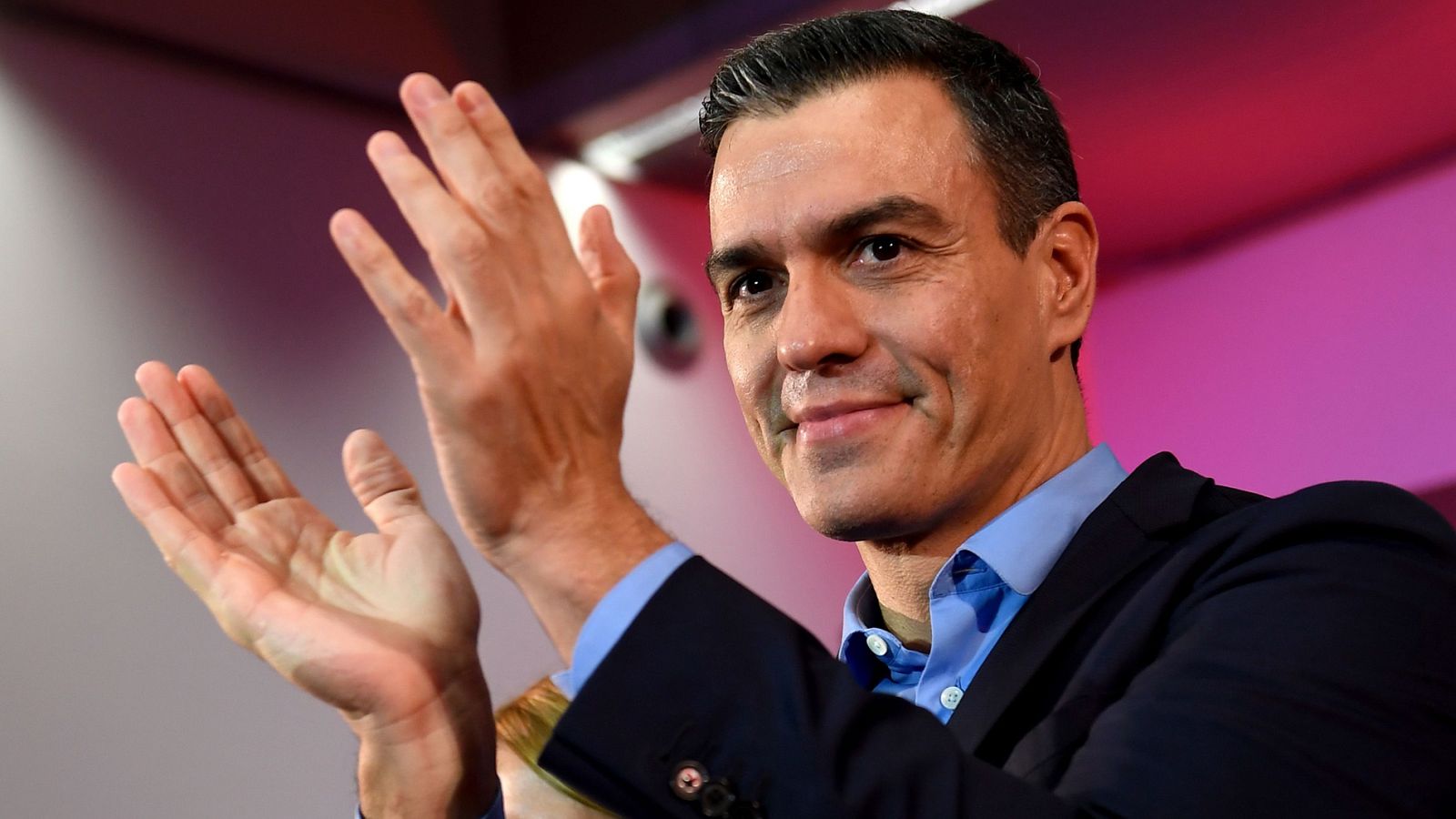 Sánchez se defiende de la decisión de la JEC entre críticas de todos los partidos