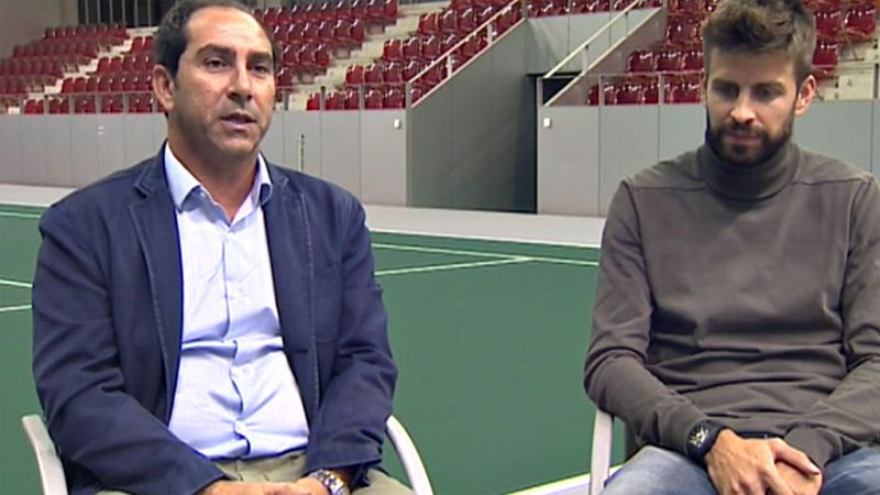 El extenista y el futbolista del Barça analizan las opciones del equipo español ante la gran cita que acogerá la Caja Mágica de Madrid.