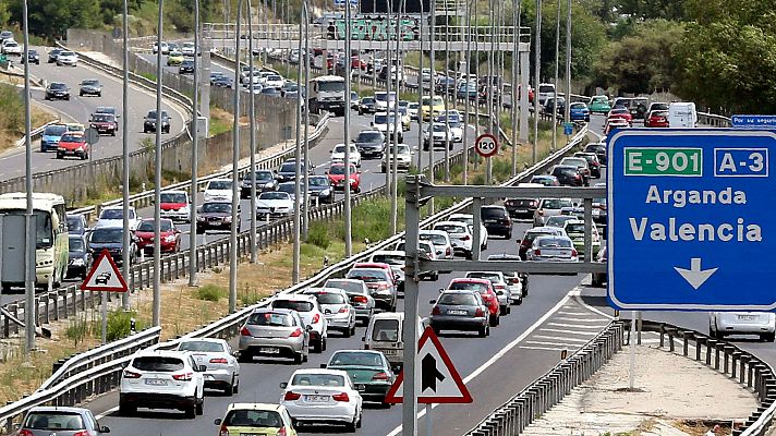 Retenciones en las entradas y salidas de las grandes ciudades al inicio del puente de los Santos