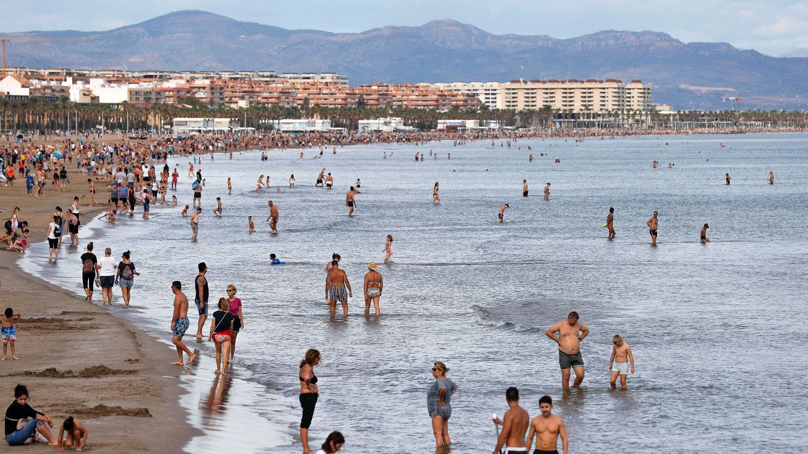 El sector turístico espera una ocupación superior al 70% en este puente de los Santos - RTVE.es