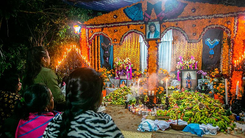 México celebra el Dia de Muertos
