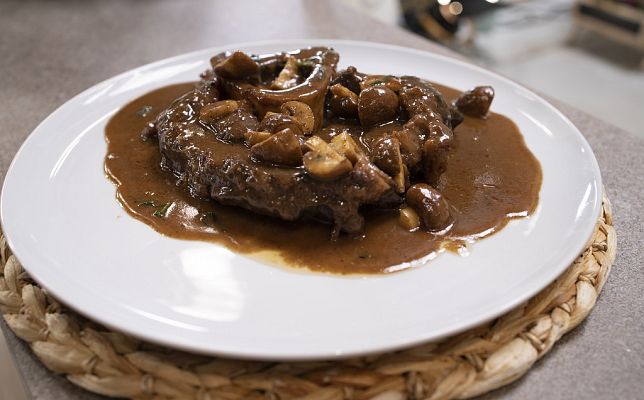 RTVE Cocina - "Osobuco de buey en salsa Strogonoff" de Dani García