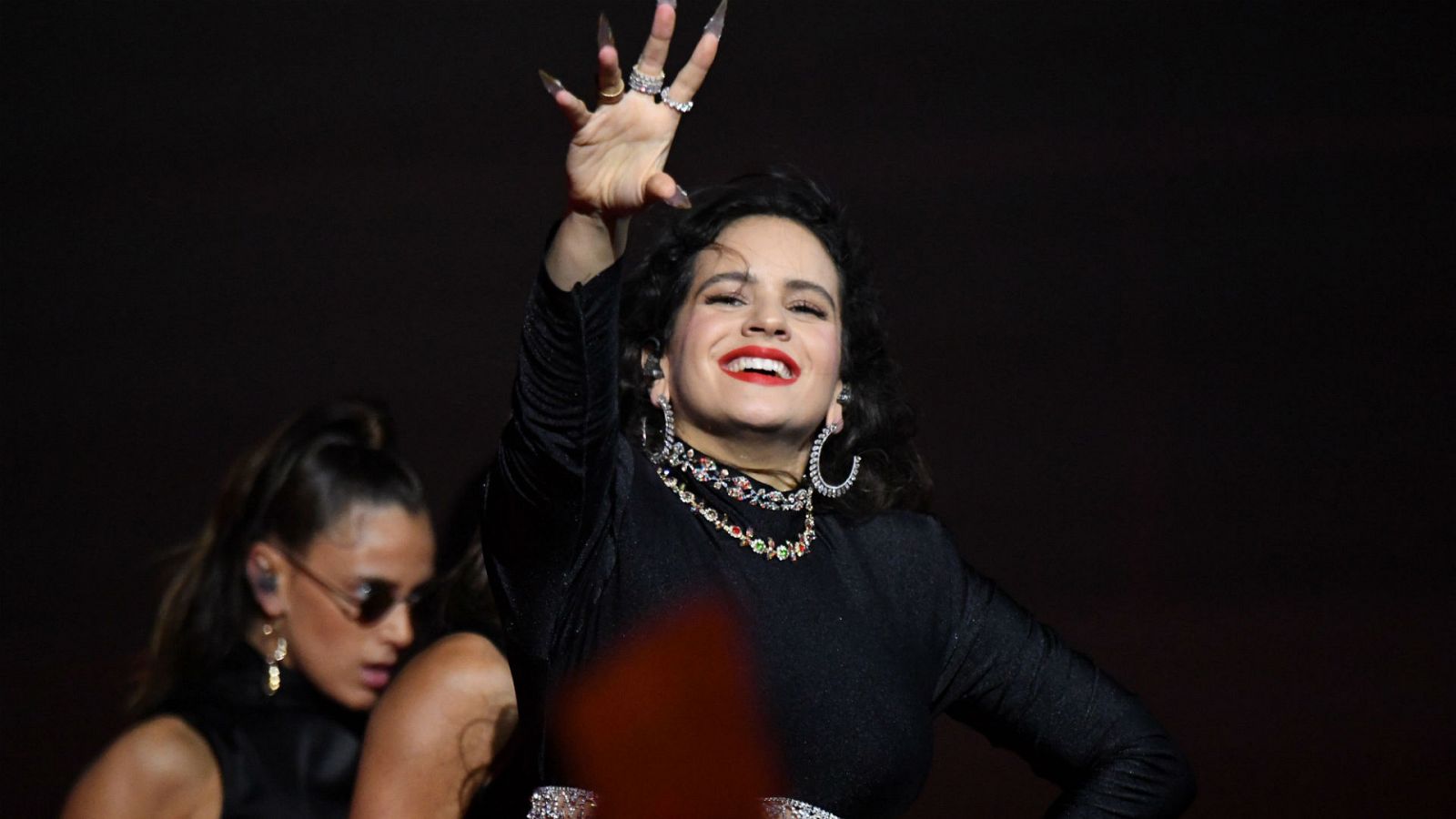 Corazón - Rosalía arrasa en el escenario de los MTV EMA de Sevilla
