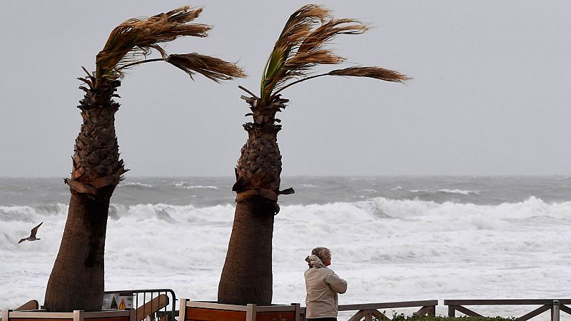 La tormenta 'Amélie' causa graves daños en Francia 