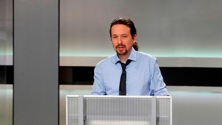 Especiales informativos - Iglesias pregunta a Casado acerca del cuestionamiento del "solo sí es sí"