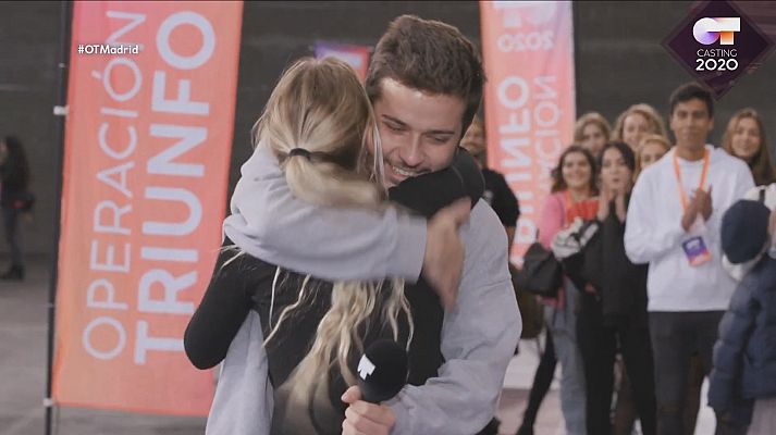 OT 2020 - María pone una pegatina