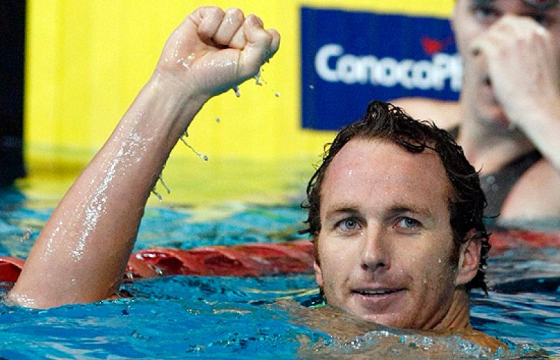Aaron Peirsol ha triunfado en los campeonatos de Estados Unidos de Natación, batiendo el record del mundo de los 200 metros espalda con un tiempo de 1.53.08. 