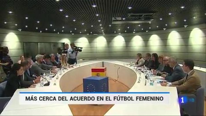 Más cerca del acuerdo en el fútbol femenino