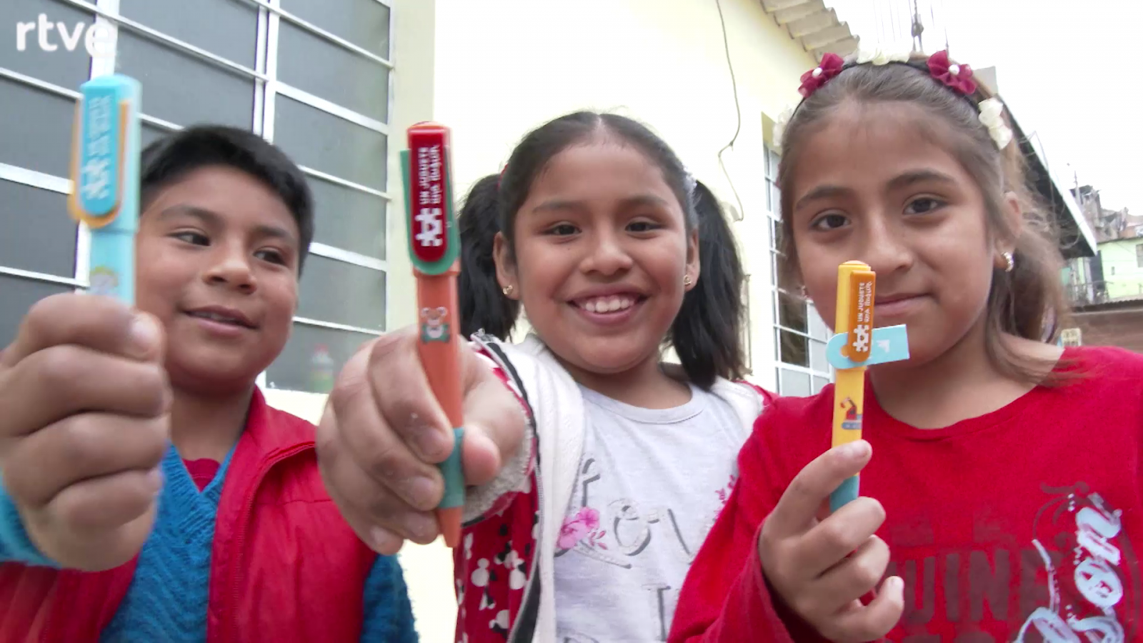 La campaña Un juguete, una ilusión entrega juguetes en Perú