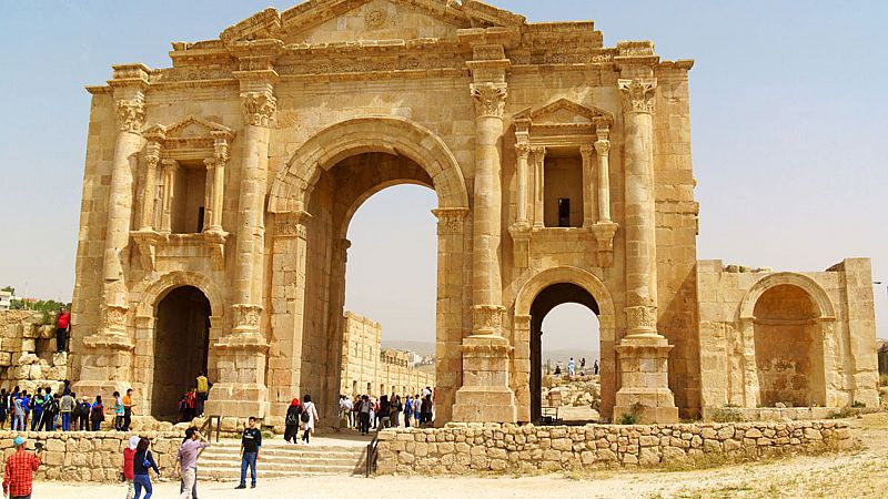  Heridos por arma blanca 3 turistas en sitio arqueológico romano de Jordania