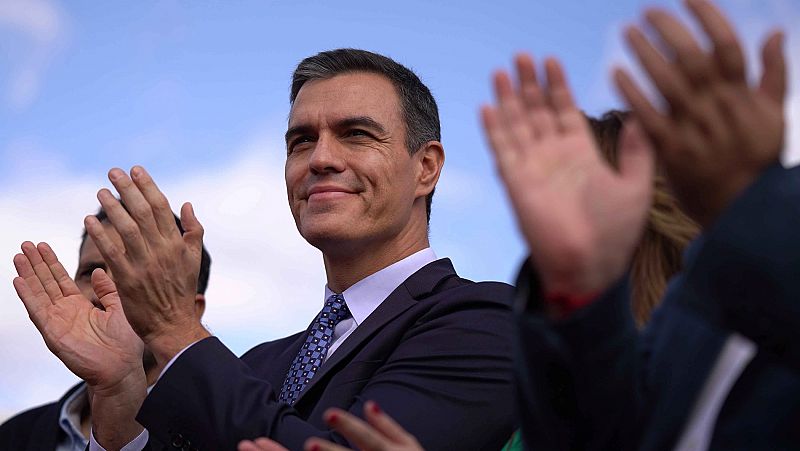 Pedro Sánchez pide combatir con un "voto valiente" a la "ultraderecha reaccionaria" y a una "derecha acobardada"