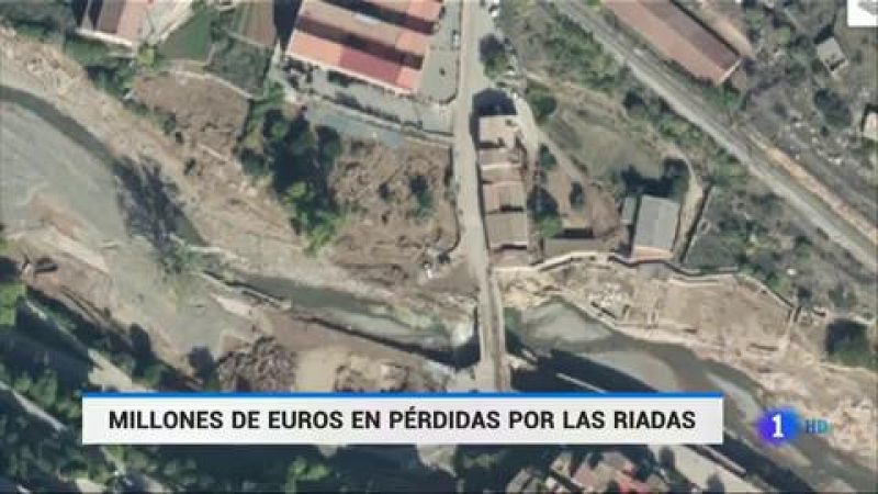 Los vecinos afectados por la riada de hace quince días en Cataluña intentan recuperar la normalidad