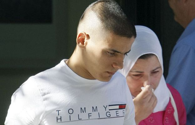 Ciencia y tecnología en Rtve.es - Familiares de Rayán en el hospital