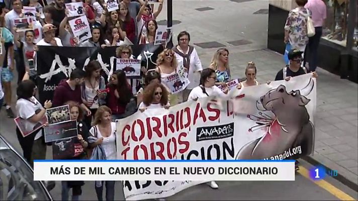 Telediario 1 - 'Antitaurino', 'brunch' o 'zasca', nuevas palabras del diccionario de lengua española