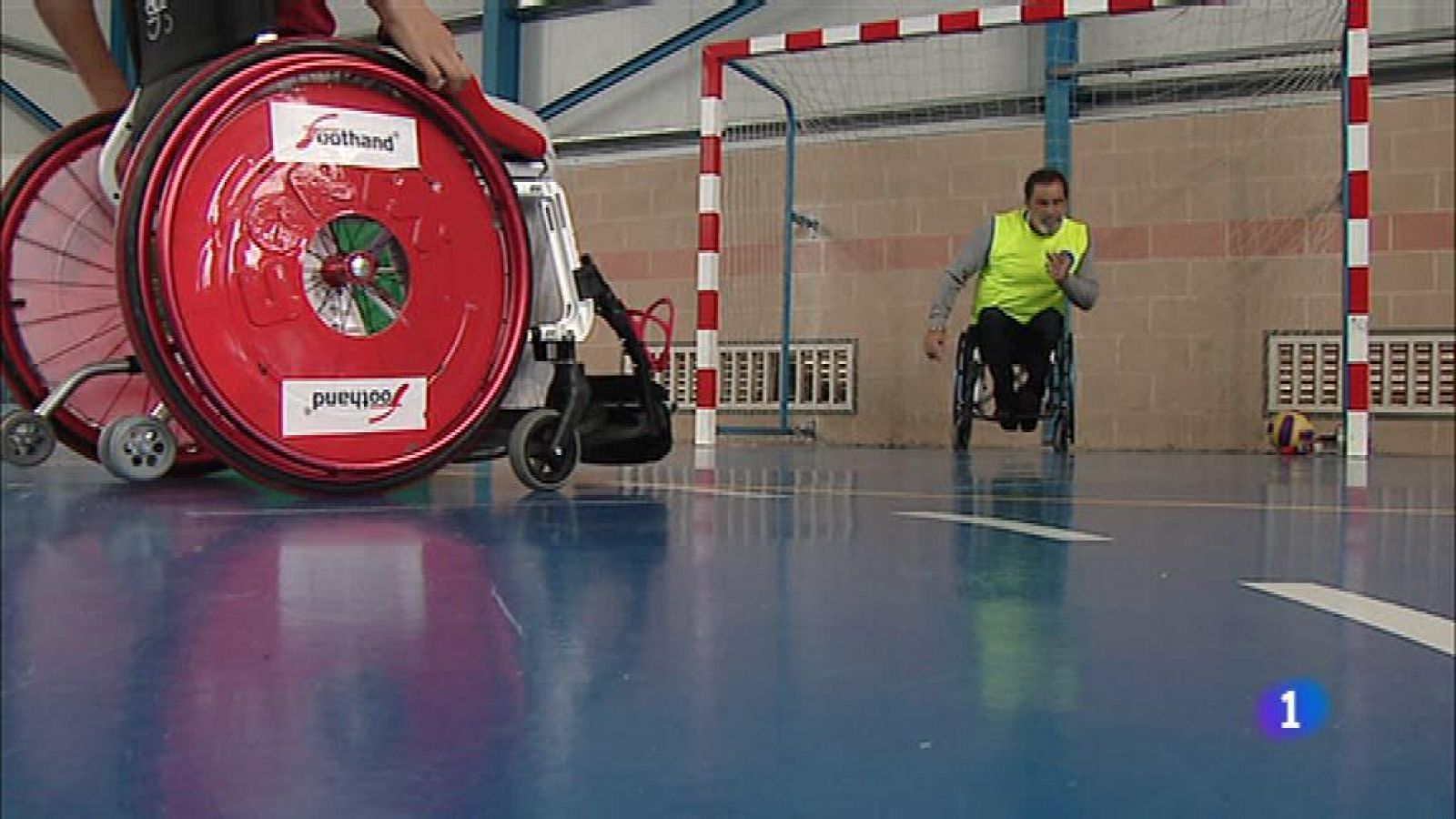 Foothand, la nueva modalidad deportiva que busca sensibilizar sobre la discapacidad fisica - RTVE.es