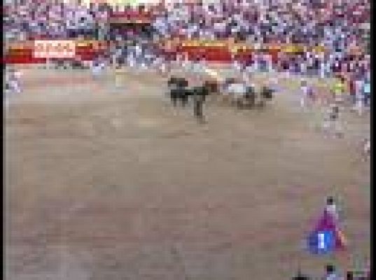 San Fermín - Rápido y emocionante 8º encierro