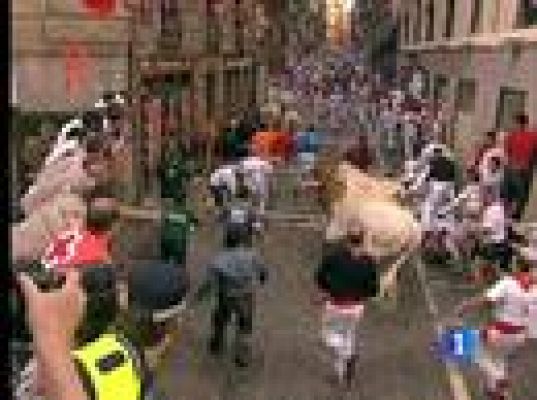 San Fermín - Emoción en la curva de Mercaderes